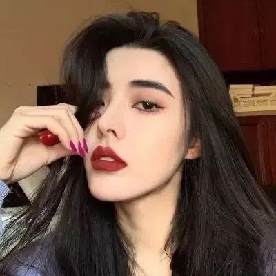 激情黑寡妇